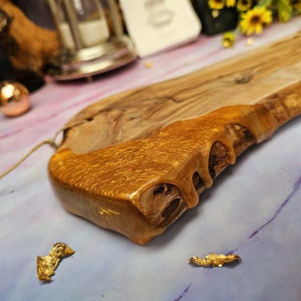 Wood and Resin - Image 4