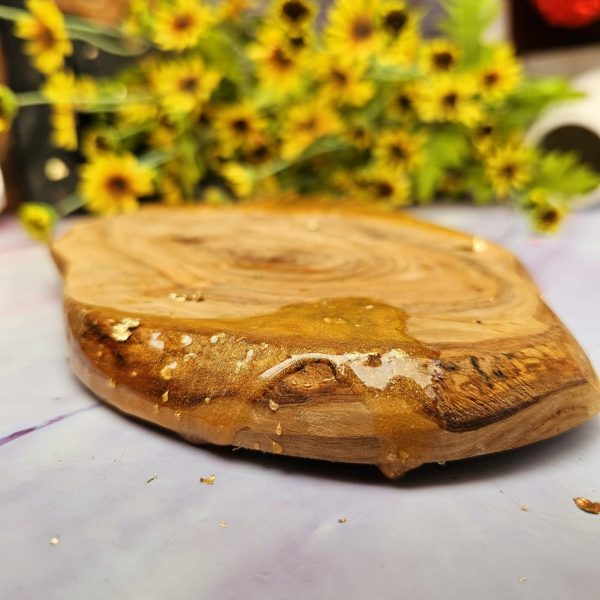 Wood and Resin - Image 10